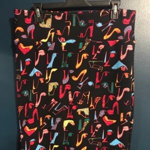 Lularoe “Cassie” skirt - shoe print